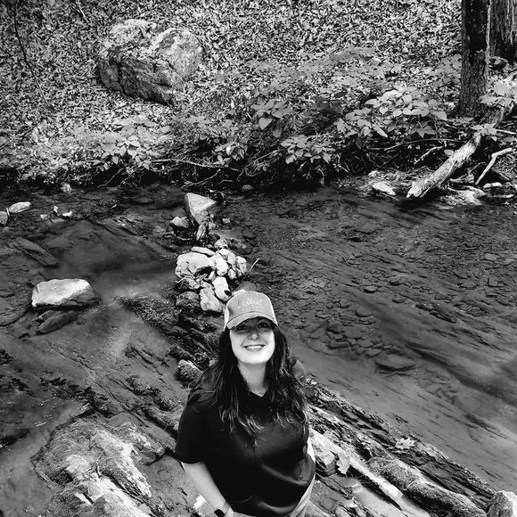 Meet your Posher, Megan - Picture 1 of 1